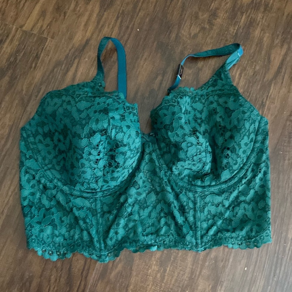 NWT Body by Victoria Victoria’s Secret lined demi bra 38D